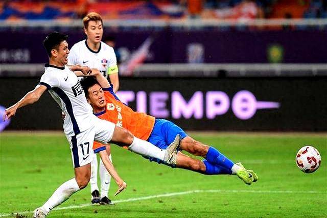 爱游戏入口转会期亚冠传出新动向；孟菲斯灰熊伤情更新；管理层表态——悬念犹存；资深球员宣示担当的简单介绍