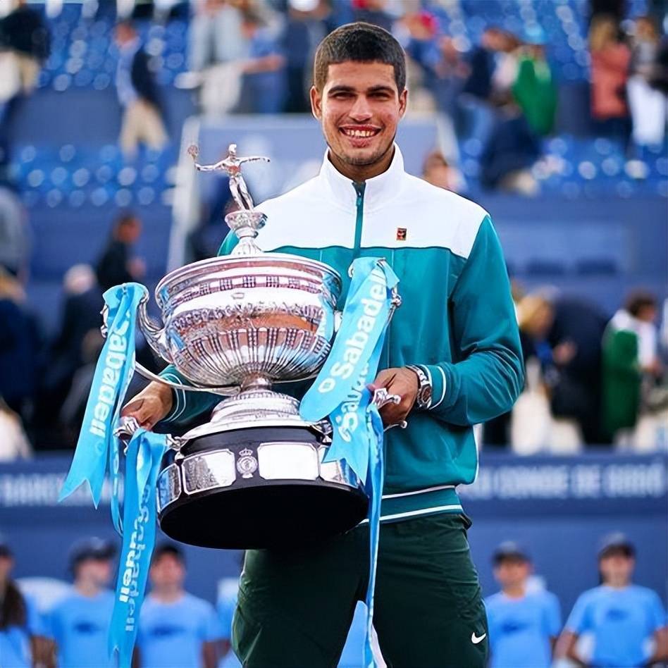 爱游戏APP关于刚刚！费德勒连续七场比赛得分超过挺进下一轮北京首钢完成体检备战全明星赛，奥兰多魔术强势反弹备战葡超的信息