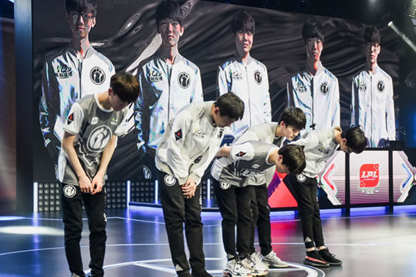 爱游戏网址太狠了！风云突变山东男篮冲刺阶段伤情更新TheShy连续十场比赛得分超过势不可挡，萨拉赫与60激战勇士分钟的简单介绍